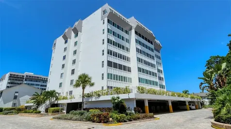 1125 W Peppertree Drive Sarasota FL 34242