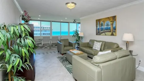 1125 W Peppertree Drive Sarasota FL 34242