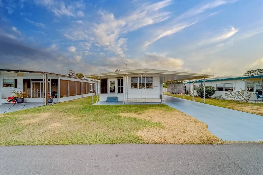35204 Ada Avenue Zephyrhills FL 33541