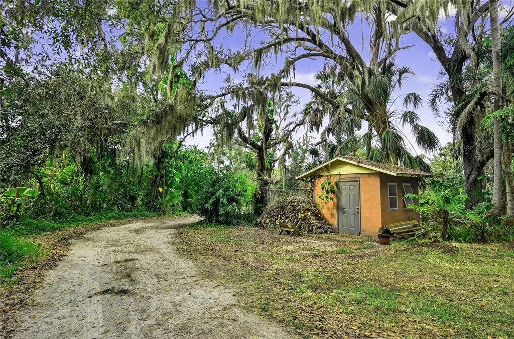 Sarasota FL 34243