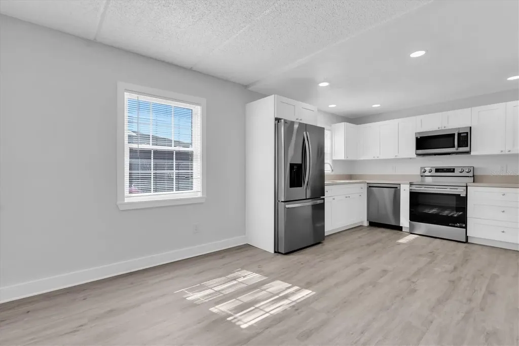1275 85th Avenue N St Petersburg FL 33702