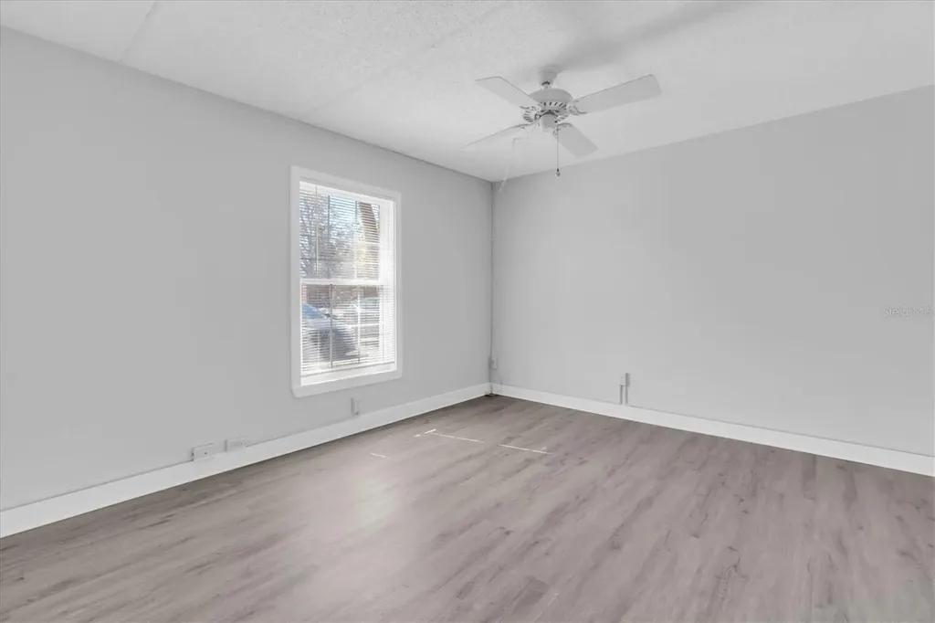 1275 85th Avenue N St Petersburg FL 33702