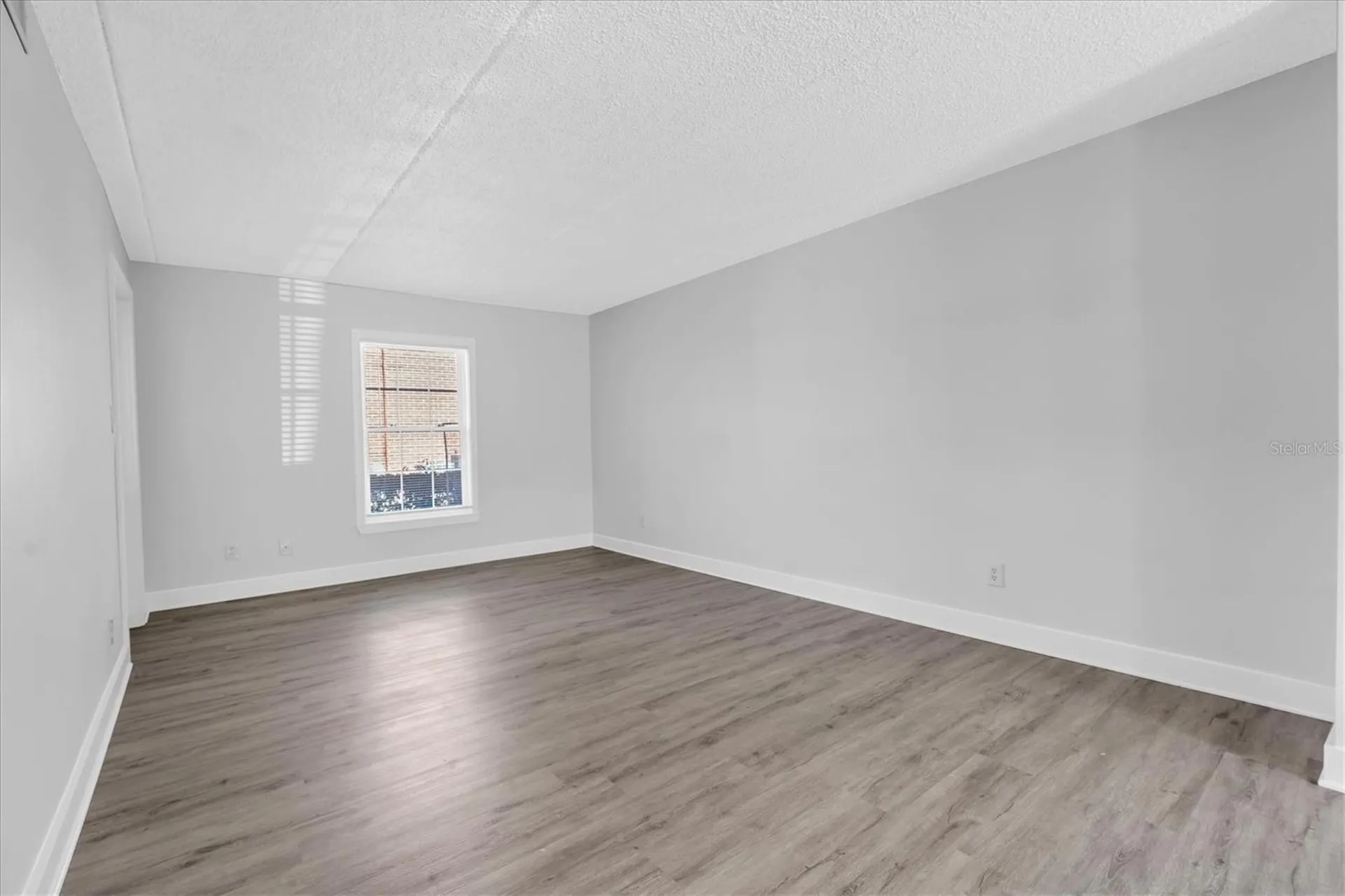1275 85th Avenue N St Petersburg FL 33702