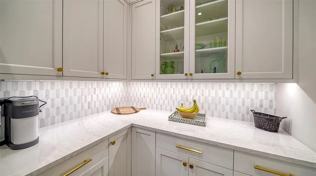 681 Old Compass Road Longboat Key FL 34228
