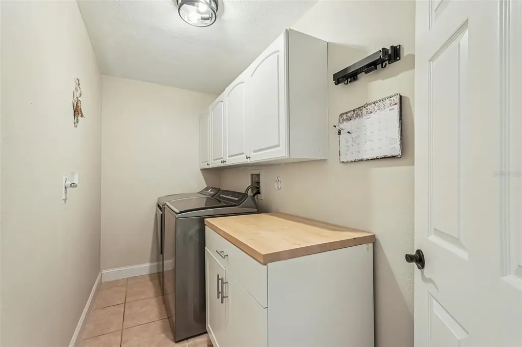 2304 Seattle Slew Drive Sarasota FL 34240