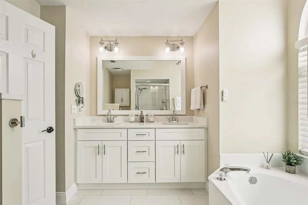 2304 Seattle Slew Drive Sarasota FL 34240