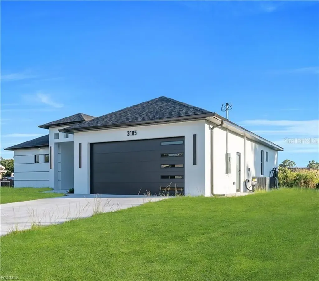 3105 28th Street SW Lehigh Acres FL 33976