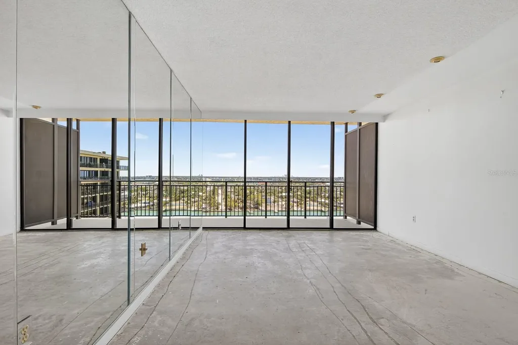 7650 Bayshore Drive Treasure Island FL 33706