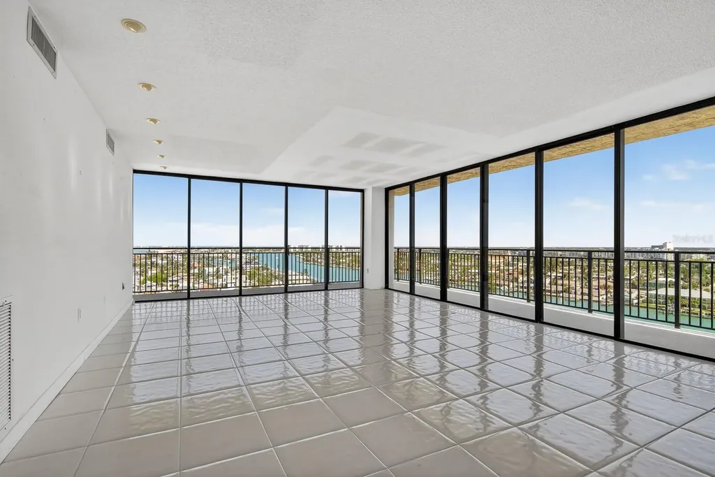 7650 Bayshore Drive Treasure Island FL 33706