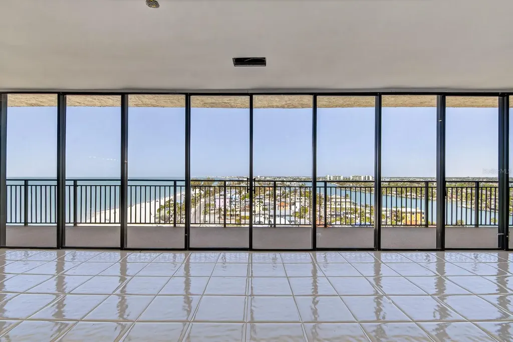7650 Bayshore Drive Treasure Island FL 33706