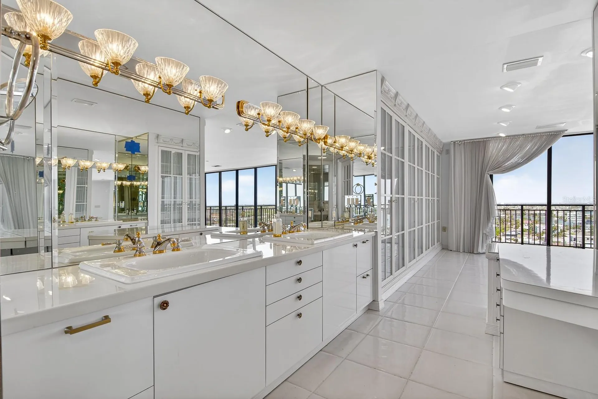 7650 Bayshore Drive Treasure Island FL 33706