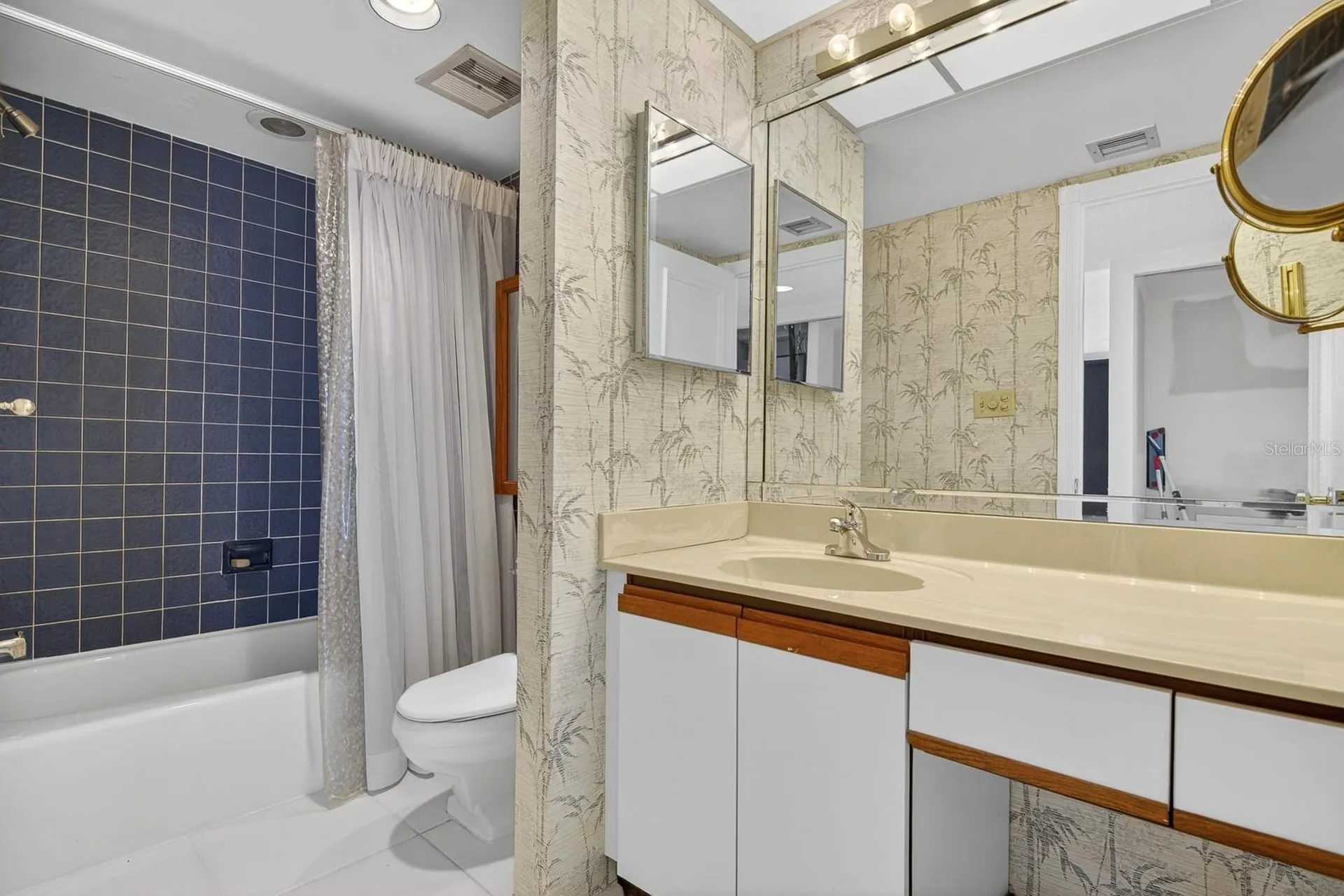 7650 Bayshore Drive Treasure Island FL 33706