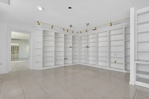 7650 Bayshore Drive Treasure Island FL 33706