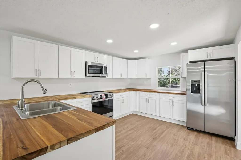 1427 Combee Lane Lakeland FL 33801
