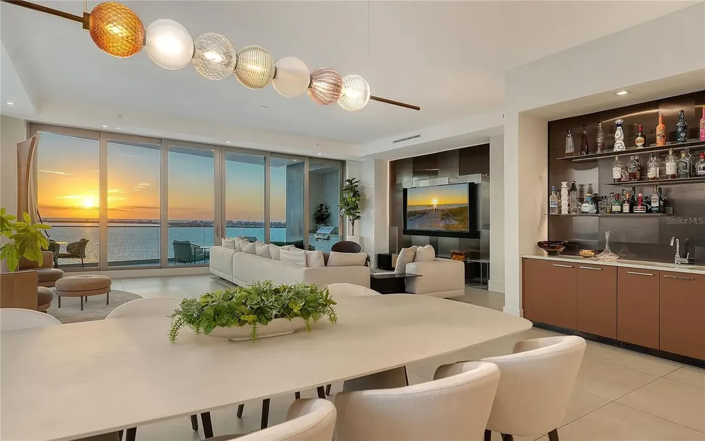 401 Quay Commons Sarasota FL 34236