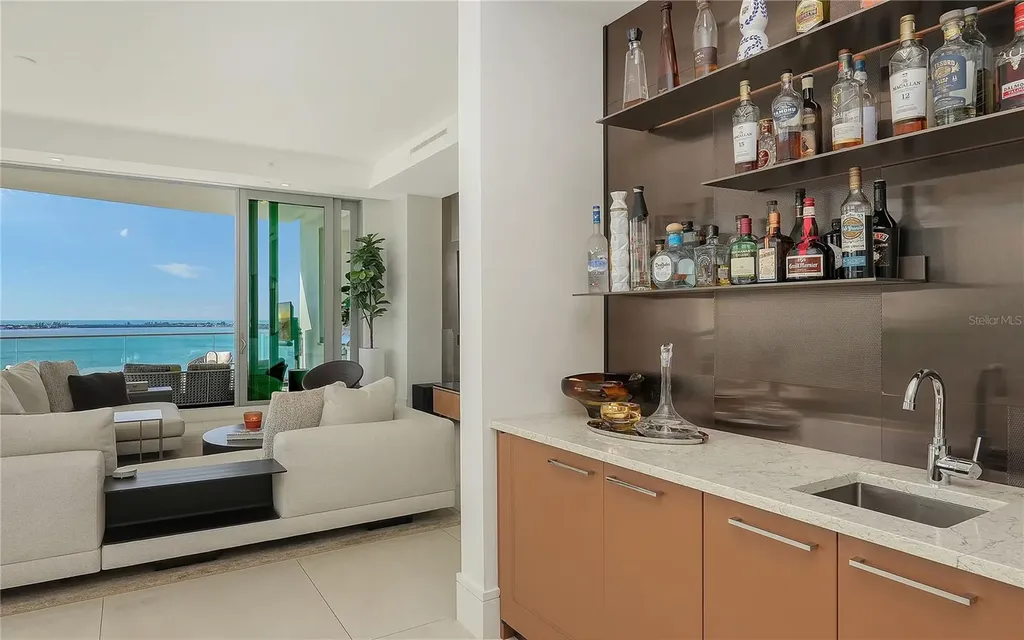 401 Quay Commons Sarasota FL 34236