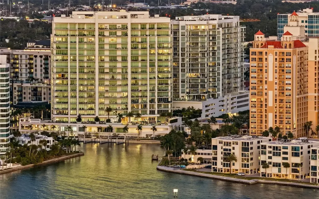 401 Quay Commons Sarasota FL 34236