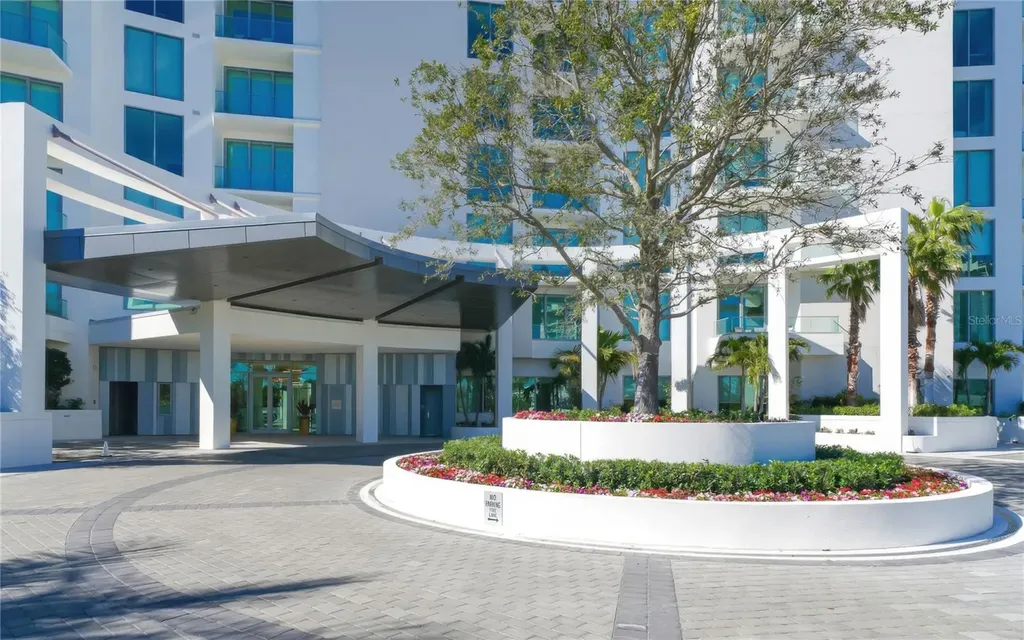 401 Quay Commons Sarasota FL 34236