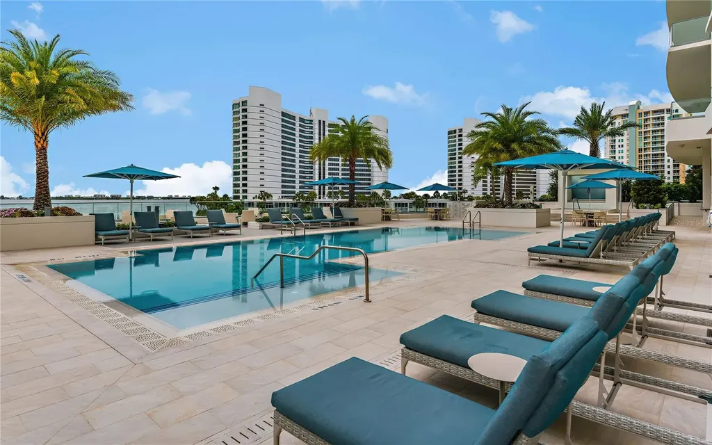 401 Quay Commons Sarasota FL 34236