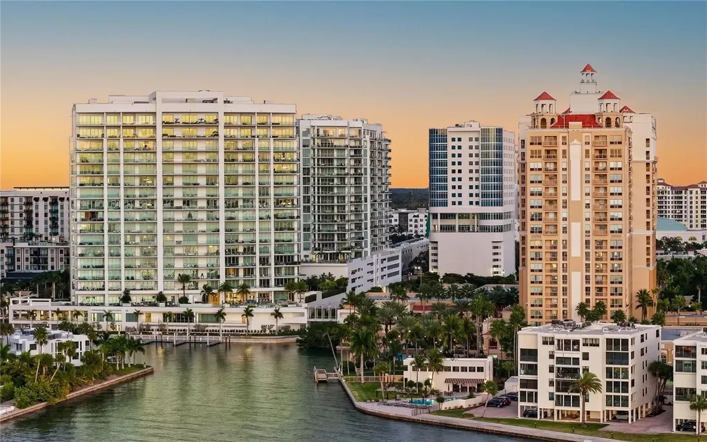 401 Quay Commons Sarasota FL 34236