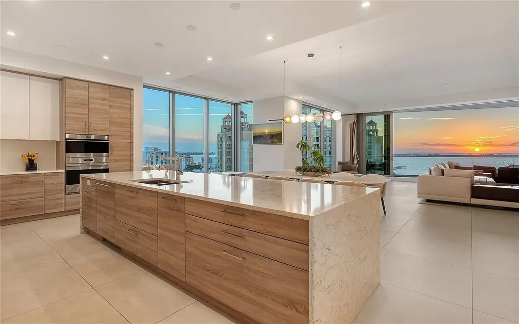401 Quay Commons Sarasota FL 34236