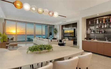 401 Quay Commons Sarasota FL 34236
