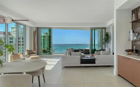 401 Quay Commons Sarasota FL 34236