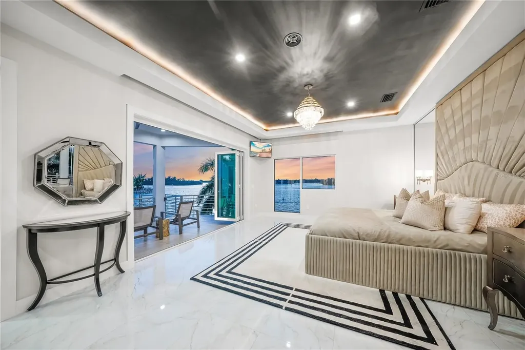 1400 Siesta Drive Sarasota FL 34239