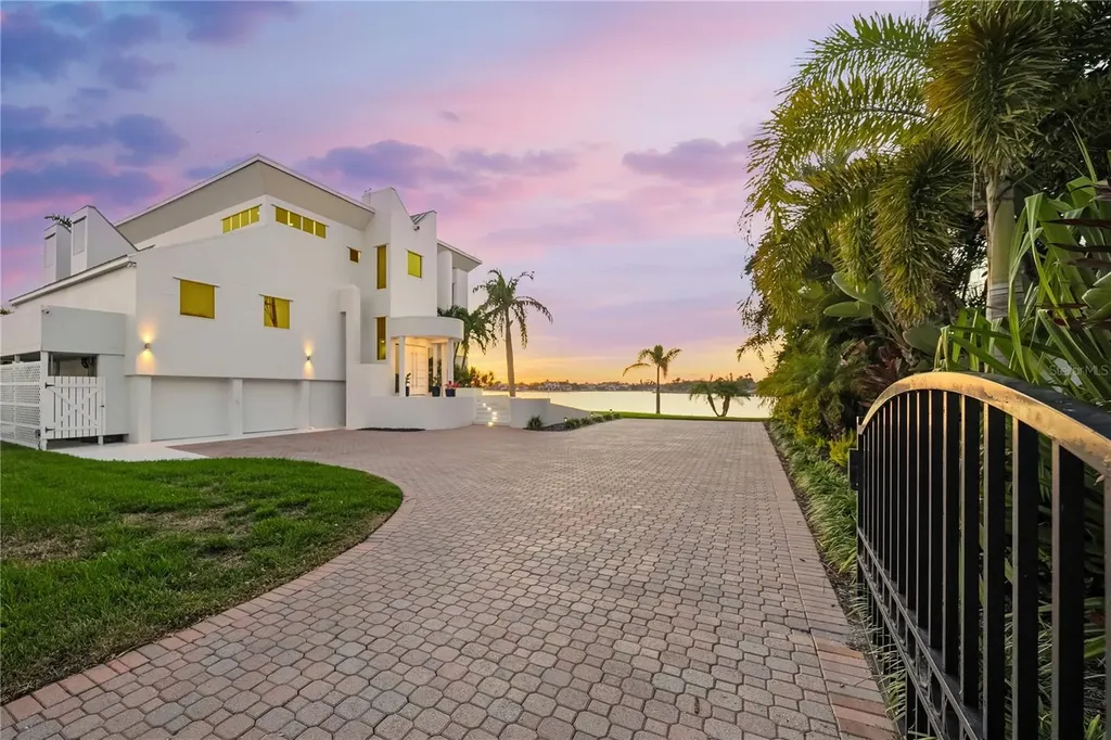 1400 Siesta Drive Sarasota FL 34239