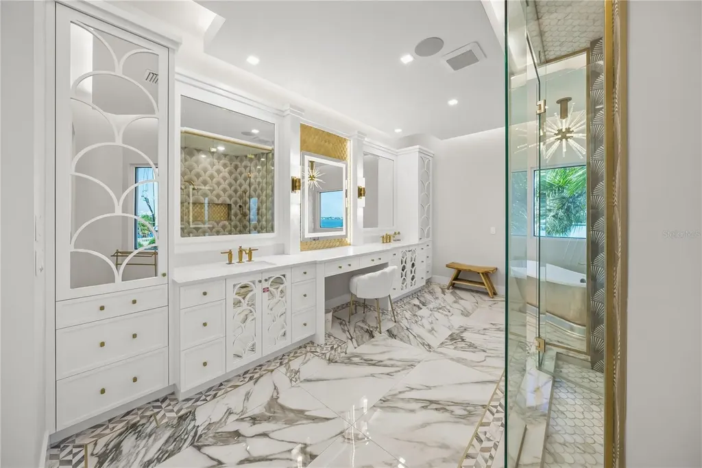1400 Siesta Drive Sarasota FL 34239