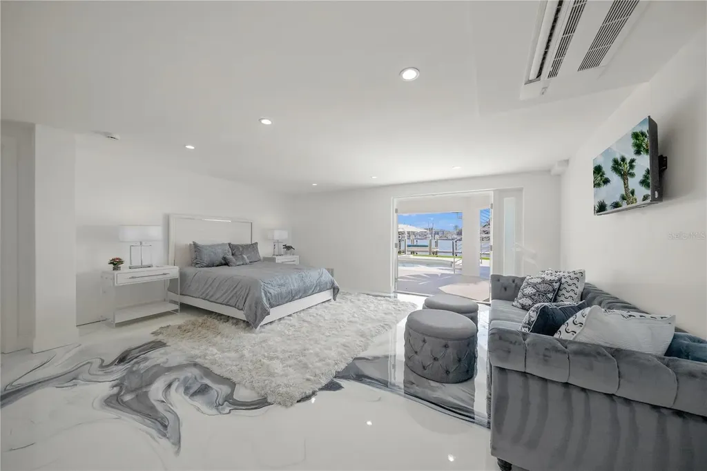 1400 Siesta Drive Sarasota FL 34239