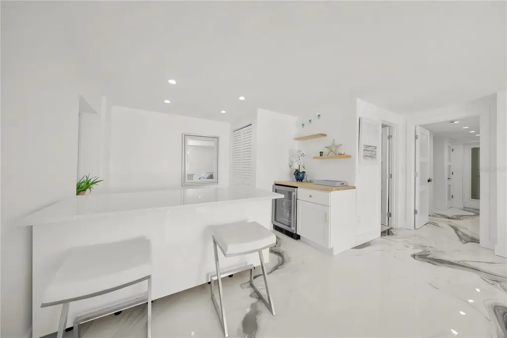 1400 Siesta Drive Sarasota FL 34239
