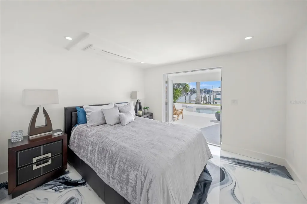 1400 Siesta Drive Sarasota FL 34239