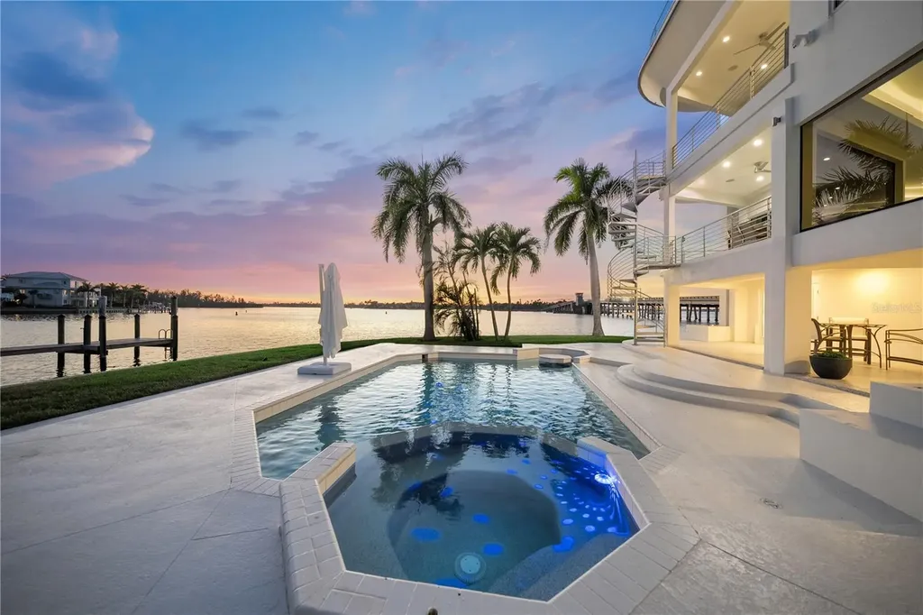 1400 Siesta Drive Sarasota FL 34239
