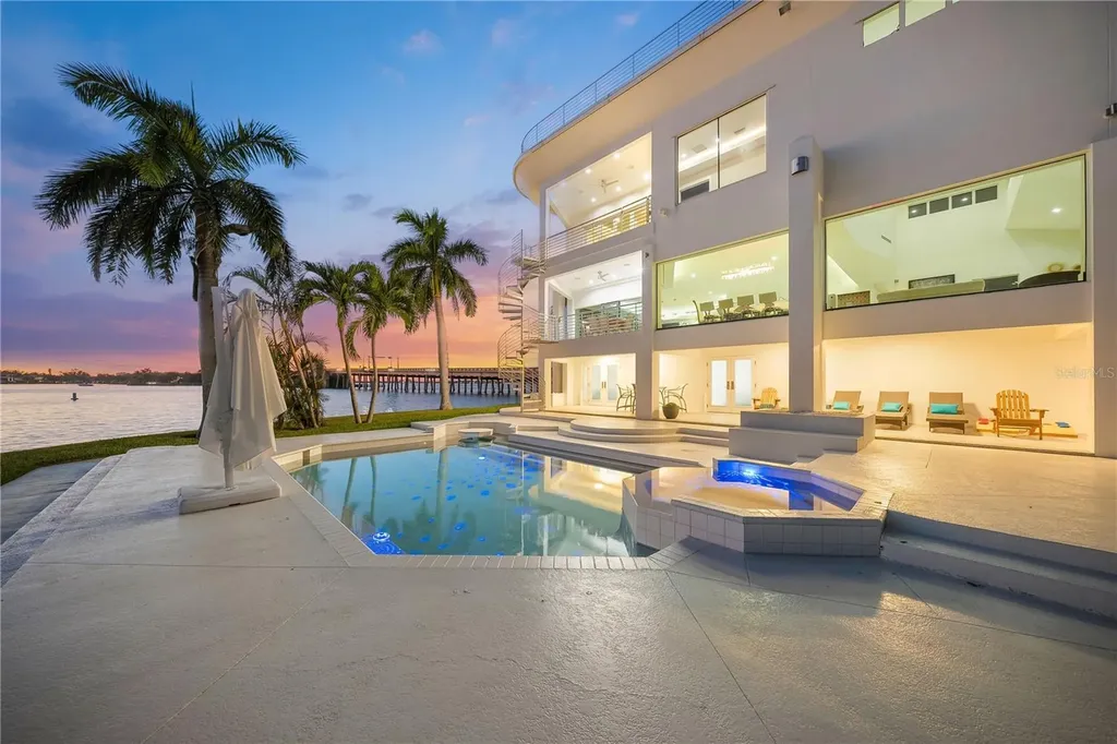 1400 Siesta Drive Sarasota FL 34239