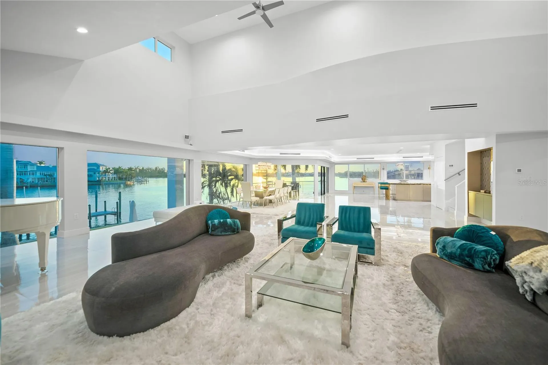 1400 Siesta Drive Sarasota FL 34239