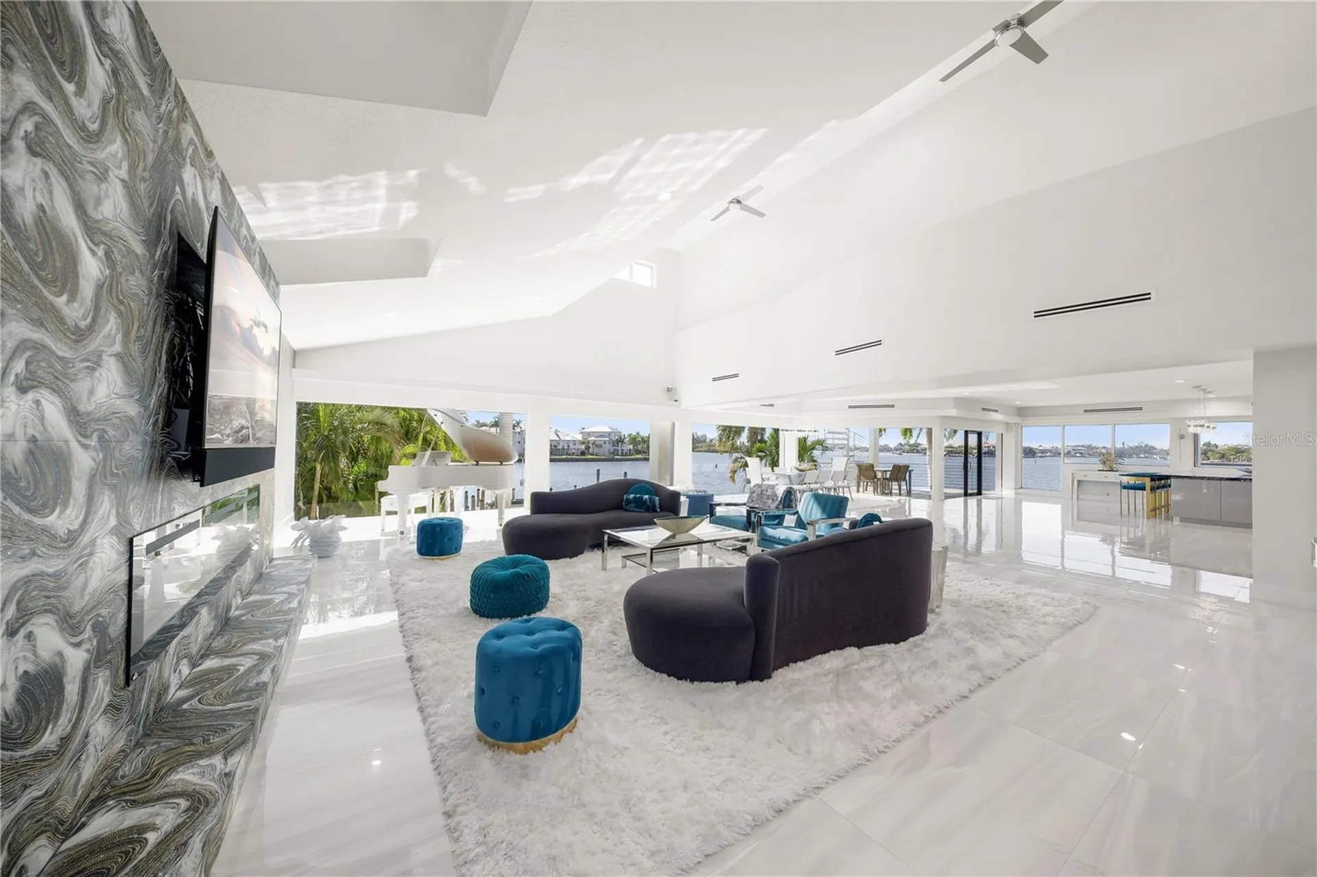 1400 Siesta Drive Sarasota FL 34239