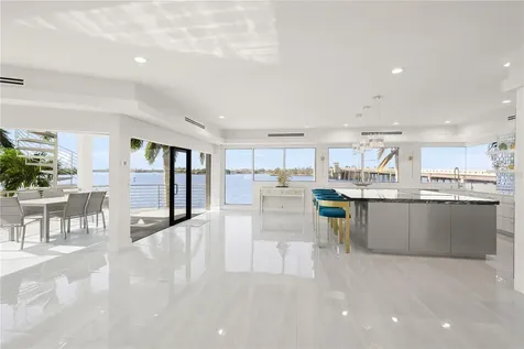 1400 Siesta Drive Sarasota FL 34239