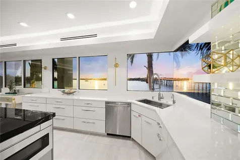 1400 Siesta Drive Sarasota FL 34239