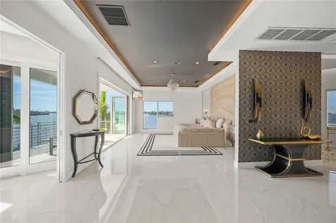 1400 Siesta Drive Sarasota FL 34239