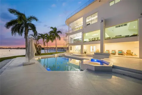 1400 Siesta Drive Sarasota FL 34239