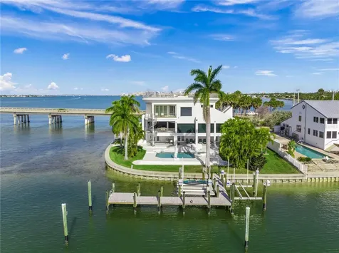 1400 Siesta Drive Sarasota FL 34239