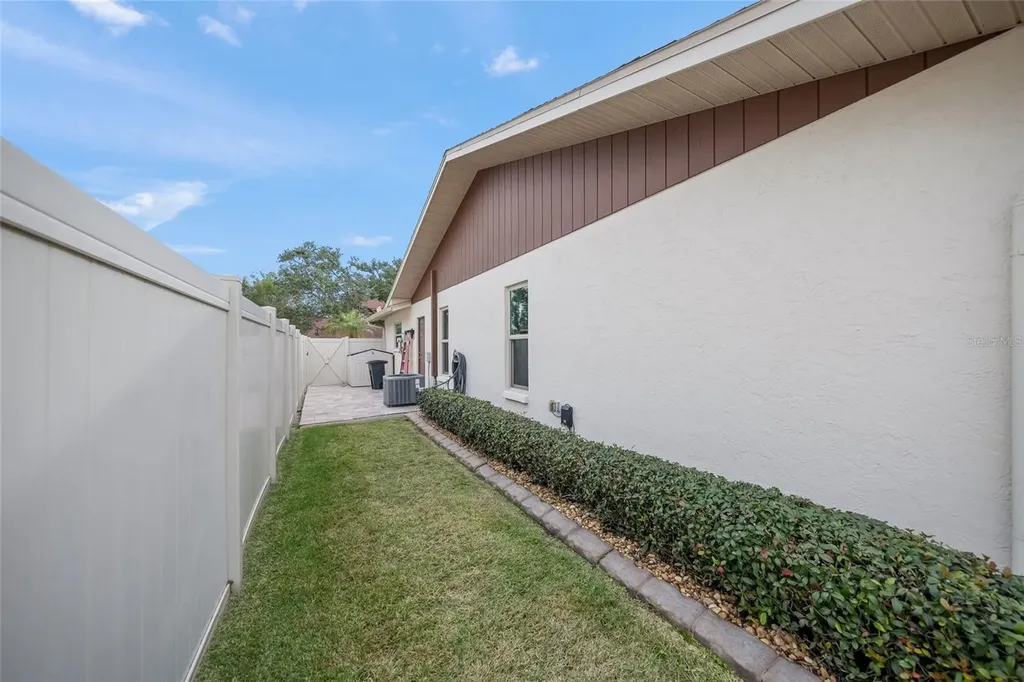 8465 Cypress Lake Circle Sarasota FL 34243