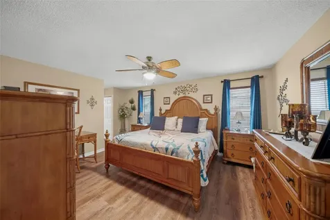 8465 Cypress Lake Circle Sarasota FL 34243