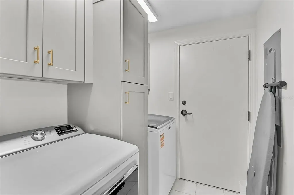 385 N Point Road Osprey FL 34229