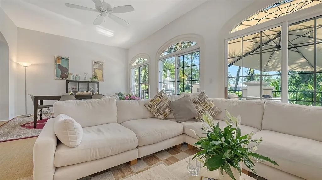 33 Bishops Court Road Osprey FL 34229