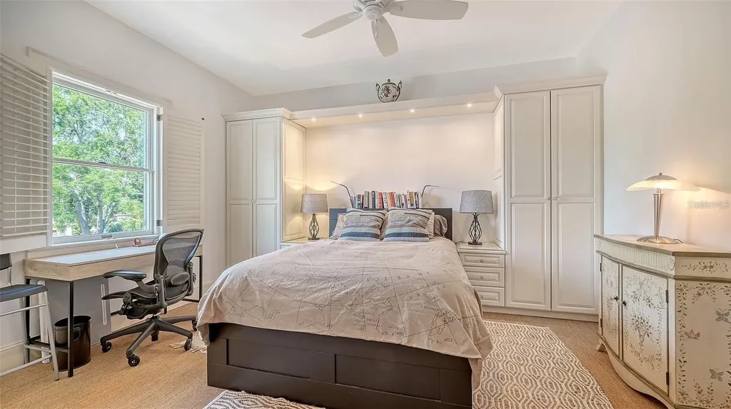 33 Bishops Court Road Osprey FL 34229