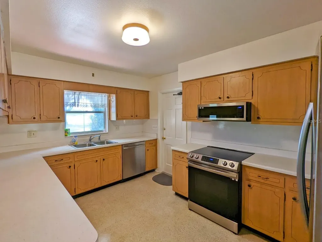 18110 Dorman Road Lithia FL 33547