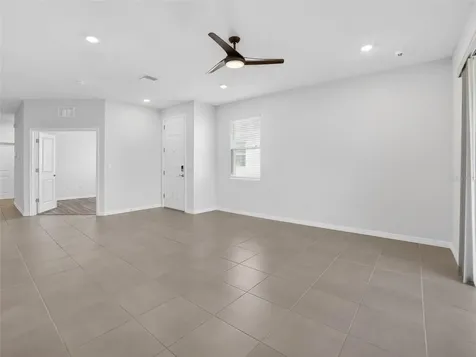 411 157th Court E Bradenton FL 34212