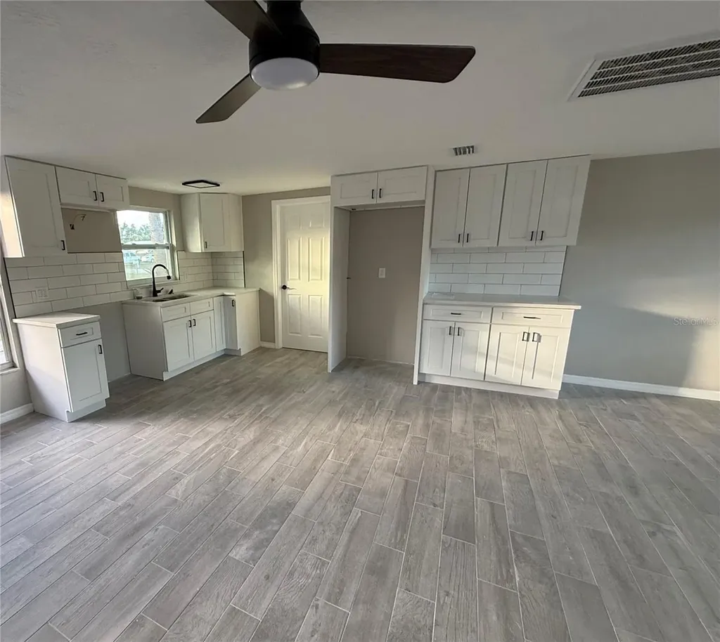105 Sylvania Avenue Englewood FL 34223